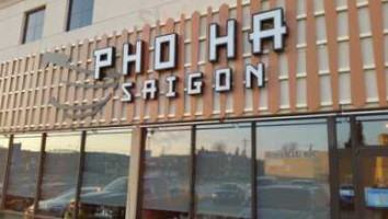 Pho Ha Saigon outside