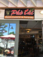 Pho Tai inside