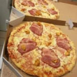 Brand Pizza Dunaujvaros Étel