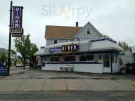 Wheelhouse Diner outside