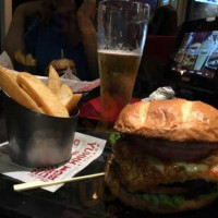 Red Robin Gourmet Burgers And Brews food