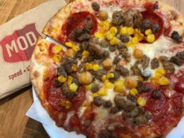 Mod Pizza food