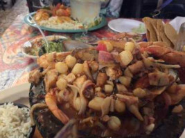 Mariscos La Laguna food