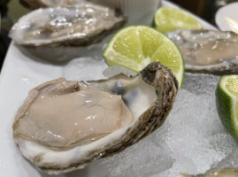 Mariscos Y Sushi Los Tomateros food