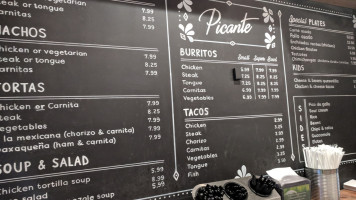 Picante Taqueria inside