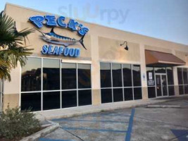 Peck's Seafood food