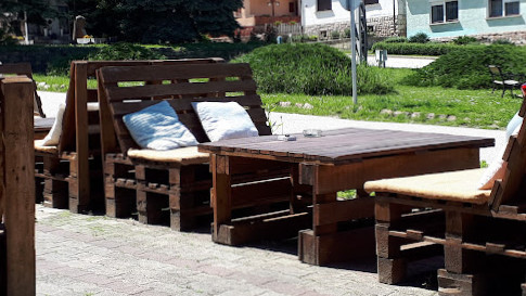 Gorba-bisztró Kint