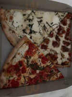 Gio's Pizza food