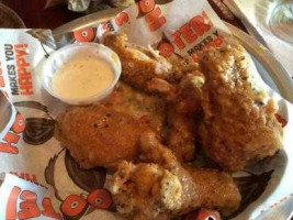 Hooters of NLR. food