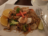 Simply Thai Cuisine food