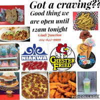 Gimli Junction & Chester Chicken food