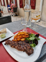 La Table De Saint Lys food