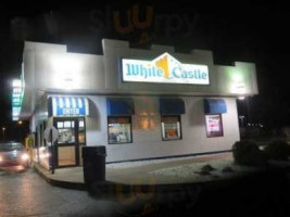 White Castle Greenwood outside