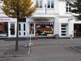 Paradiso Kebab outside