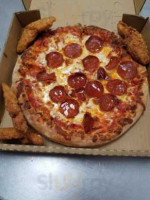 Bella's Pizza food