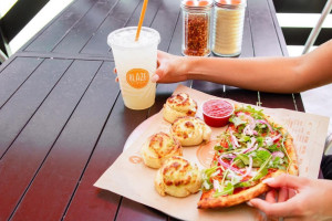 Blaze Pizza food