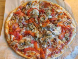 Blaze Pizza food