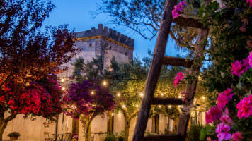 Cantine De Gregorio outside