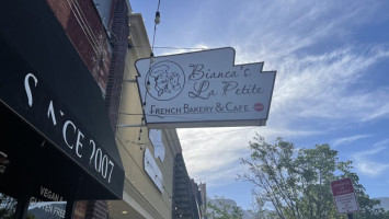 Biancas La Petite French Bakery food