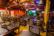 Reis Restaurante inside