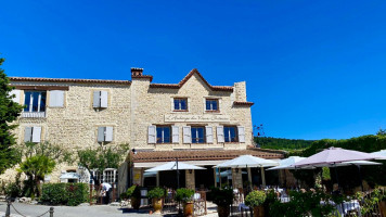 L'auberge Du Vieux Chateau outside