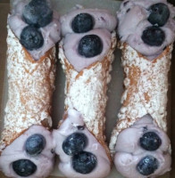 Cannoli World food