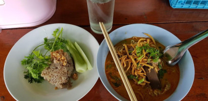 Crispy Noodles Khao Soi, Grandma's Recipe In Chiang Kham Town food