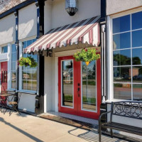 Papaws Kookies And Kream Ice Cream Parlor outside