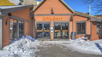 St-Hubert Restaurants outside