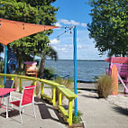 Kalua Hale Beach Bar inside