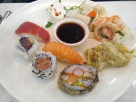 Sushi Wok Jiajia food