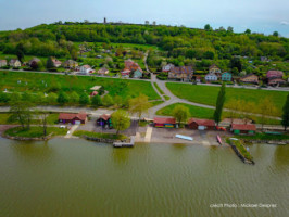 Camping De L'Étang Des Forges Nature Et Familial outside