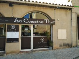 Au Comptoir Thai outside