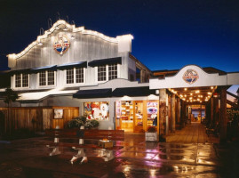 Bubba Gump Shrimp outside