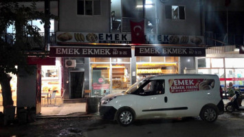 Emek Fırını outside