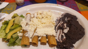 El Rinconcito food