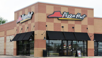 Pizza Hut outside