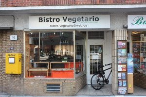 Bistro Vegetario Berit Jahn outside