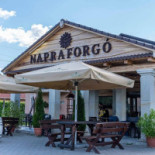 Napraforgó étterem Bent