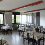 Retro Cafe Kávézó és Étterem Kint