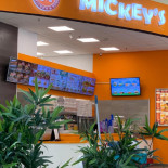 Mickey's Chicken Burger Étel