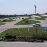 Drivingcamp Hungary Zrt. Kint
