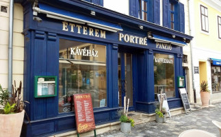 Portre Etterem outside