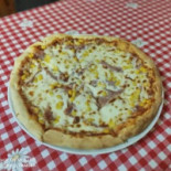 Domi Falatozó Pizzéria Étel