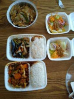 Whoopi Thai Cuisine food