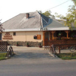 Moni Vendéglő Kint