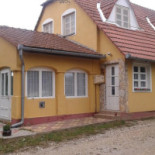 Őrségi 5érzék Házak Kint