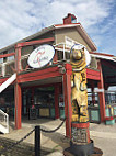 The Pier Bbq and Patio inside