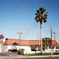 In-n-out Burger outside