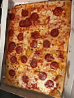 Mondo Pizza food